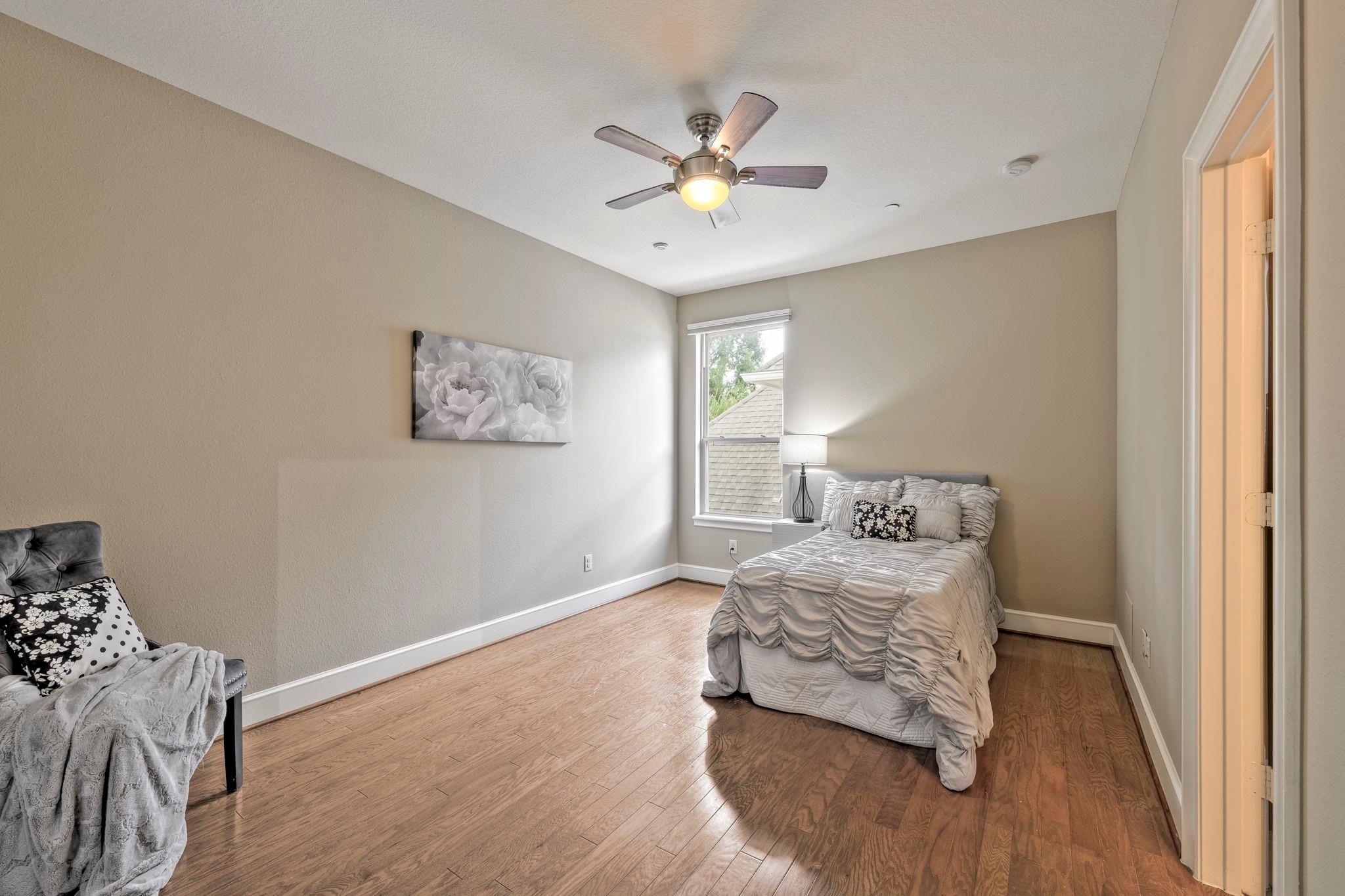 Houston, Texas, 77055, United States, 4 Bedrooms Bedrooms, ,4 BathroomsBathrooms,Residential,Active,1914629