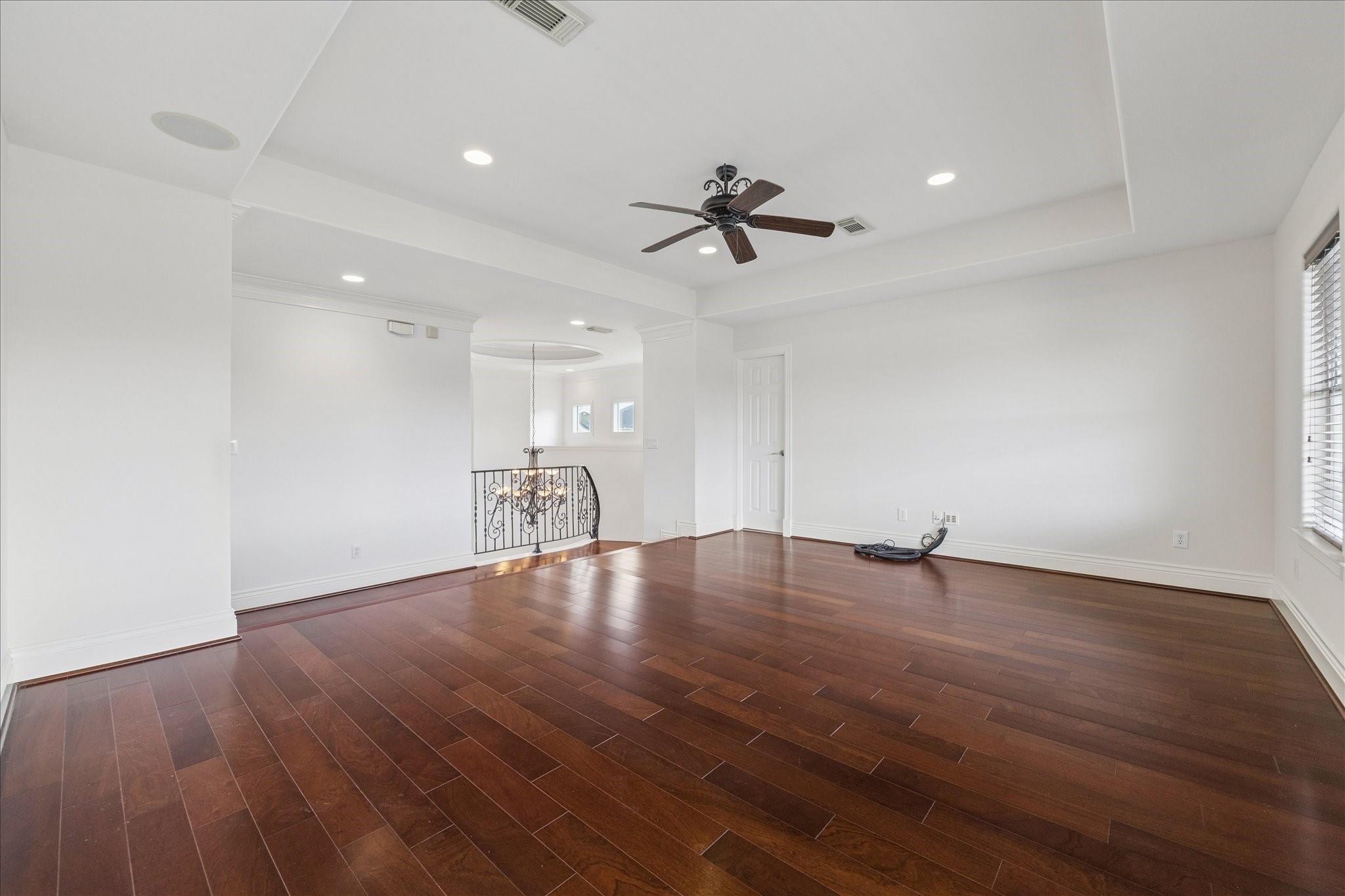 Sugar Land, Texas, 77479, United States, 5 Bedrooms Bedrooms, ,5 BathroomsBathrooms,Residential,Active,2007093