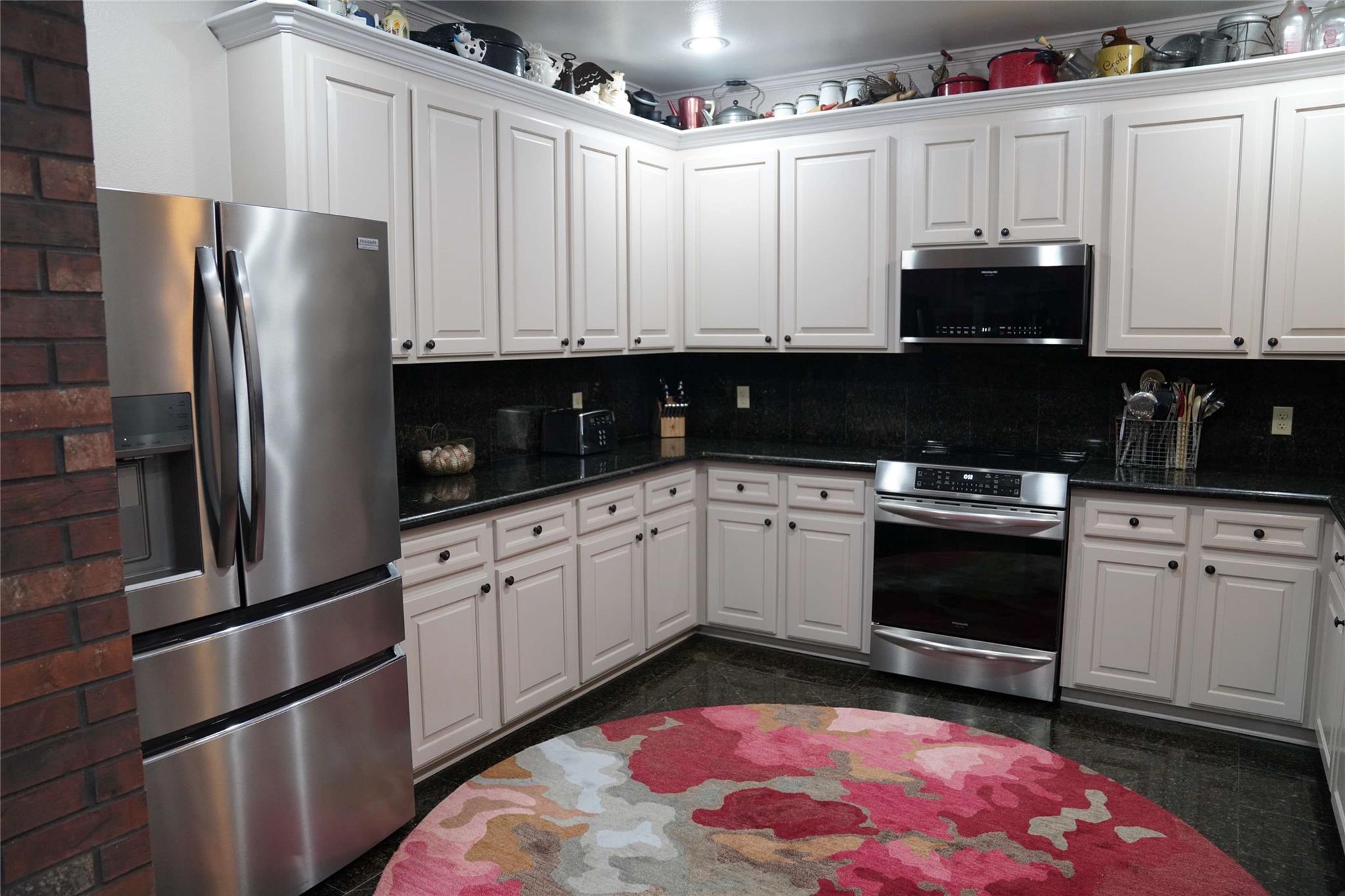 Sheridan, Texas, 77475, United States, 8 Bedrooms Bedrooms, ,5 BathroomsBathrooms,Residential,Active,1954329