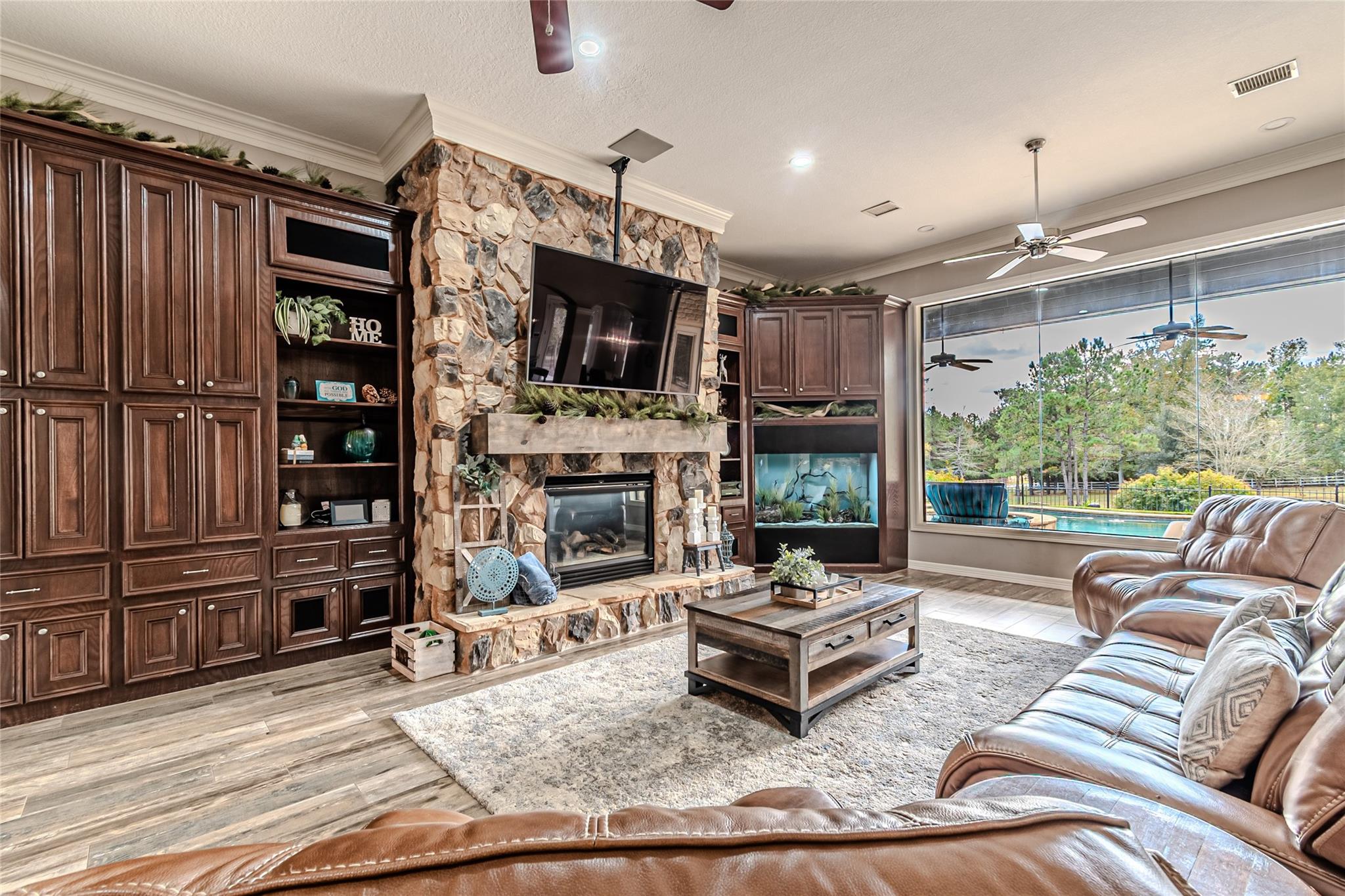 Montgomery, Texas, 77316, United States, 4 Bedrooms Bedrooms, ,7 BathroomsBathrooms,Residential,Active,1993945