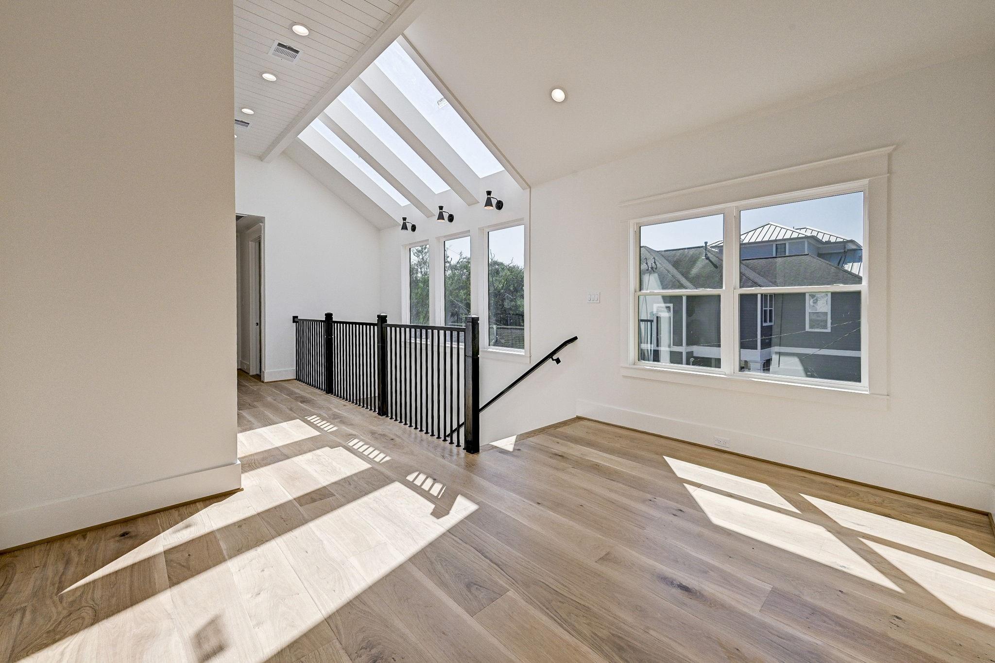 Houston, Texas, 77008, United States, 4 Bedrooms Bedrooms, ,5 BathroomsBathrooms,Residential,Active,1990668