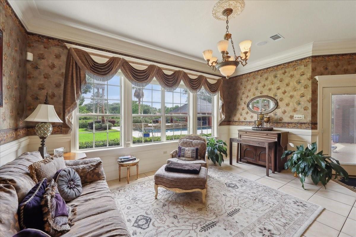 Beaumont, Texas, 77707, United States, 6 Bedrooms Bedrooms, ,10 BathroomsBathrooms,Residential,Active,1862916