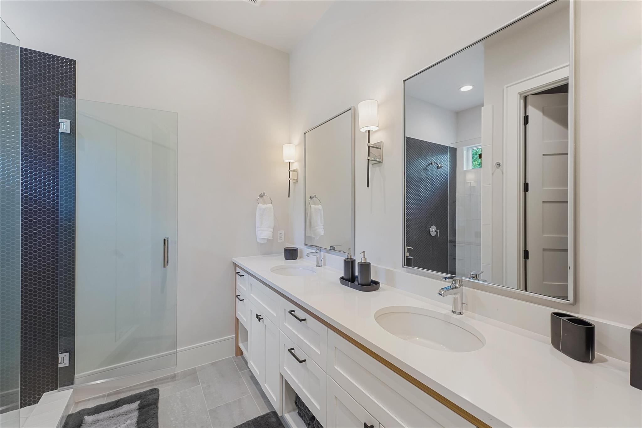 Montgomery, Texas, 77316, United States, 4 Bedrooms Bedrooms, ,4 BathroomsBathrooms,Residential,Active,1798152