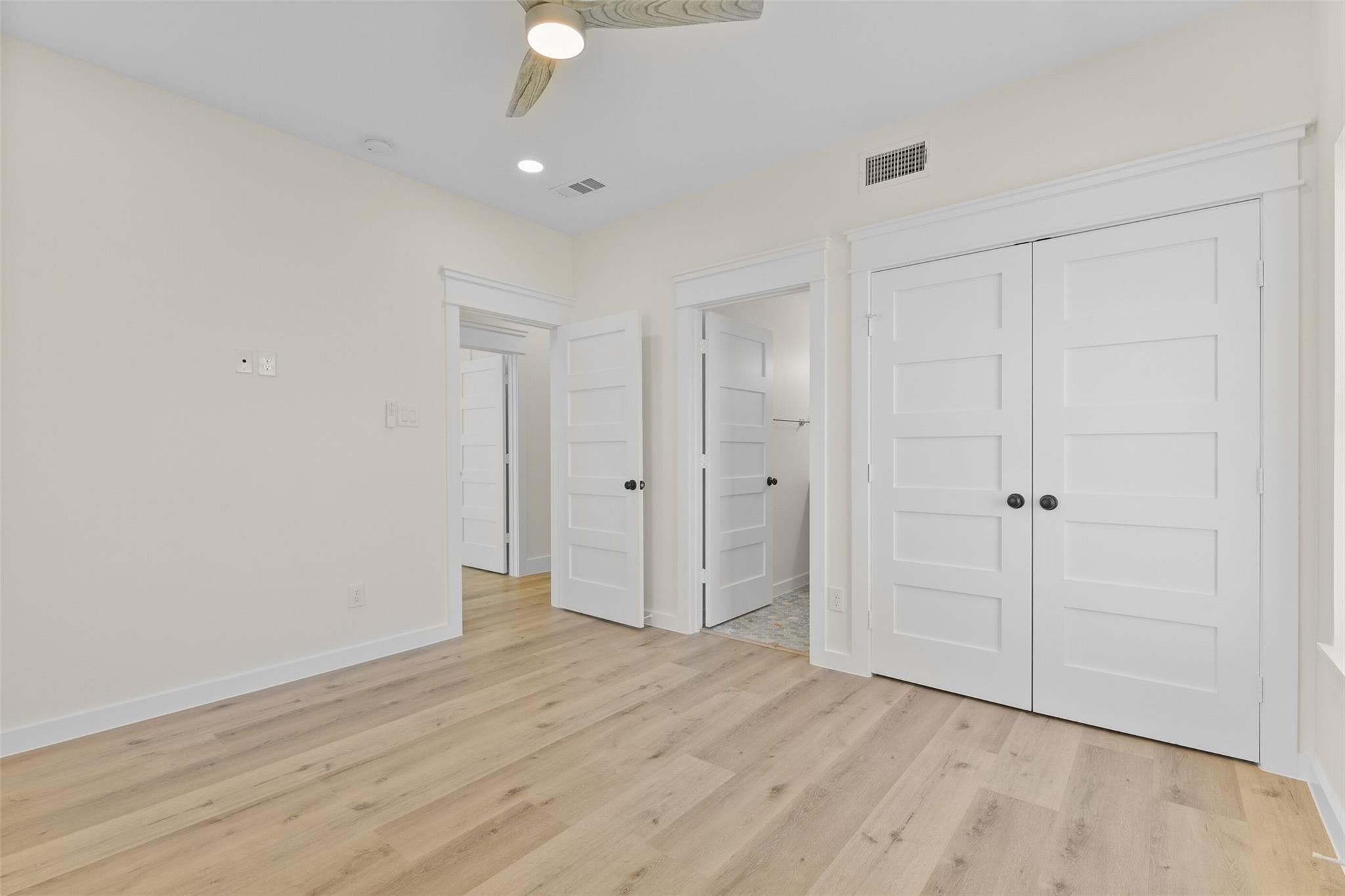 Jamaica Beach, Texas, 77554, United States, 5 Bedrooms Bedrooms, ,5 BathroomsBathrooms,Residential,Active,1884876