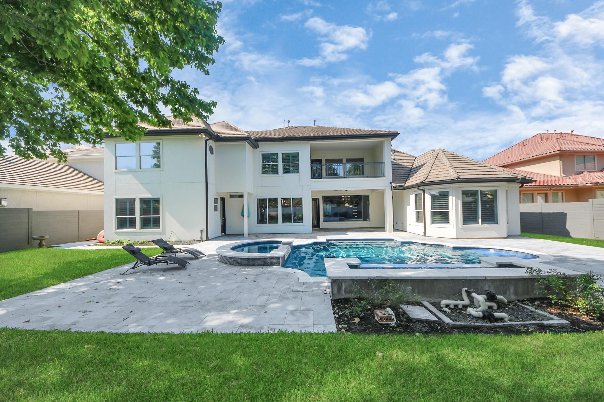 Missouri City, Texas, 77459, United States, 5 Bedrooms Bedrooms, ,4 BathroomsBathrooms,Residential,Active,1922655