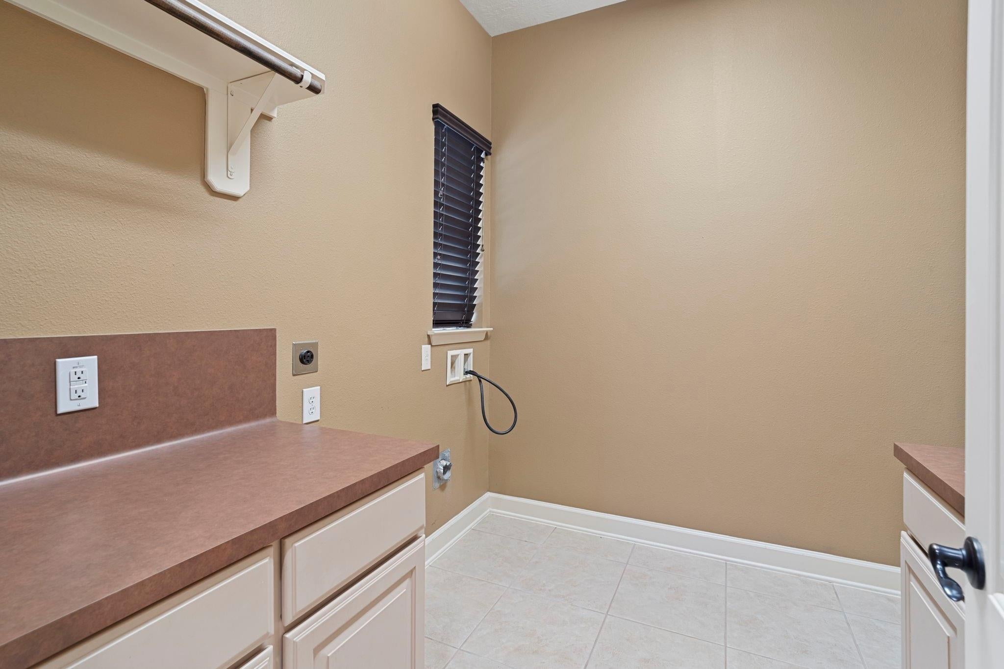 Needville, Texas, 77461, United States, 4 Bedrooms Bedrooms, ,4 BathroomsBathrooms,Residential,Active,1999933