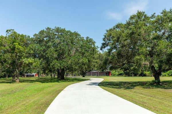 8860 COUNTY ROAD 400, BRAZORIA, TX 77422 - Image 1