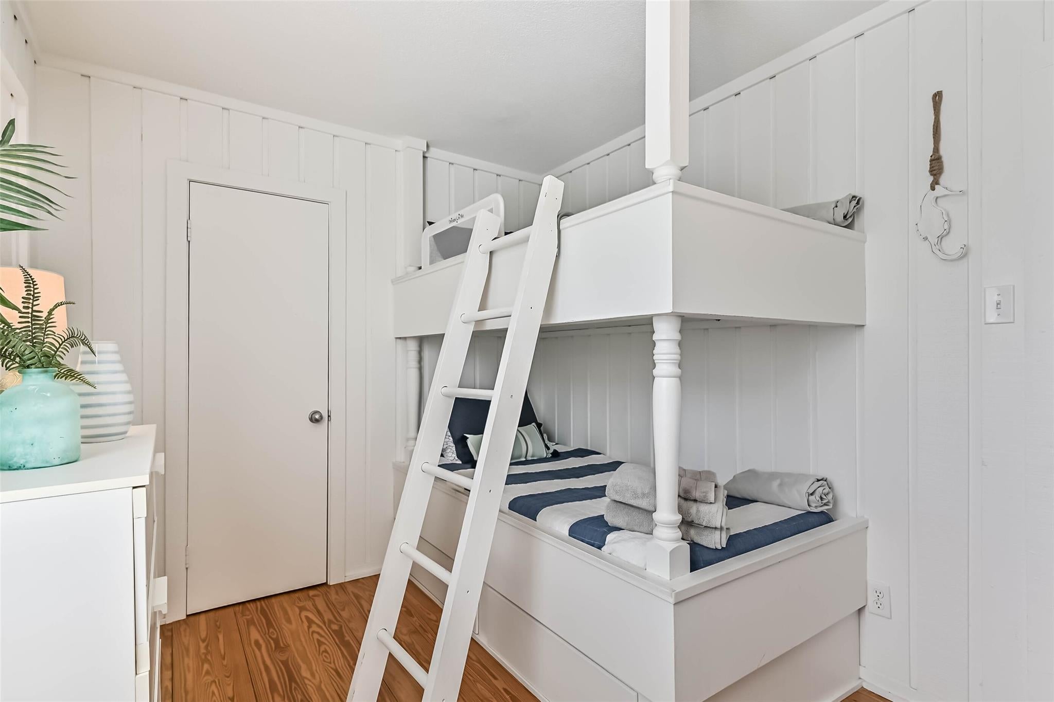 Galveston, Texas, 77554, United States, 4 Bedrooms Bedrooms, ,3 BathroomsBathrooms,Residential,Active,1909088