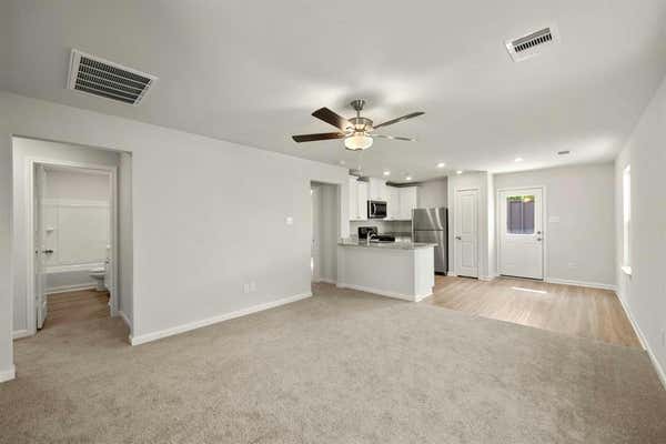 8022 VANILLA ORCHID DR, HOUSTON, TX 77016, photo 3 of 7