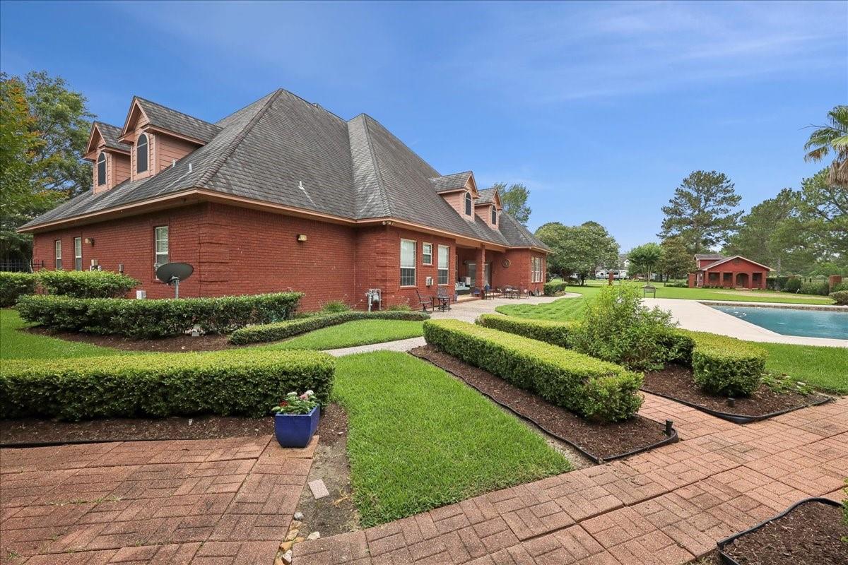 Beaumont, Texas, 77707, United States, 6 Bedrooms Bedrooms, ,10 BathroomsBathrooms,Residential,Active,1862916