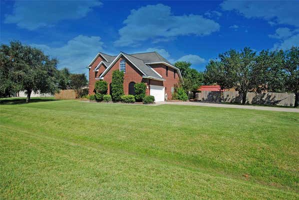 10323 TRAVIS LN, MONT BELVIEU, TX 77523 - Image 1