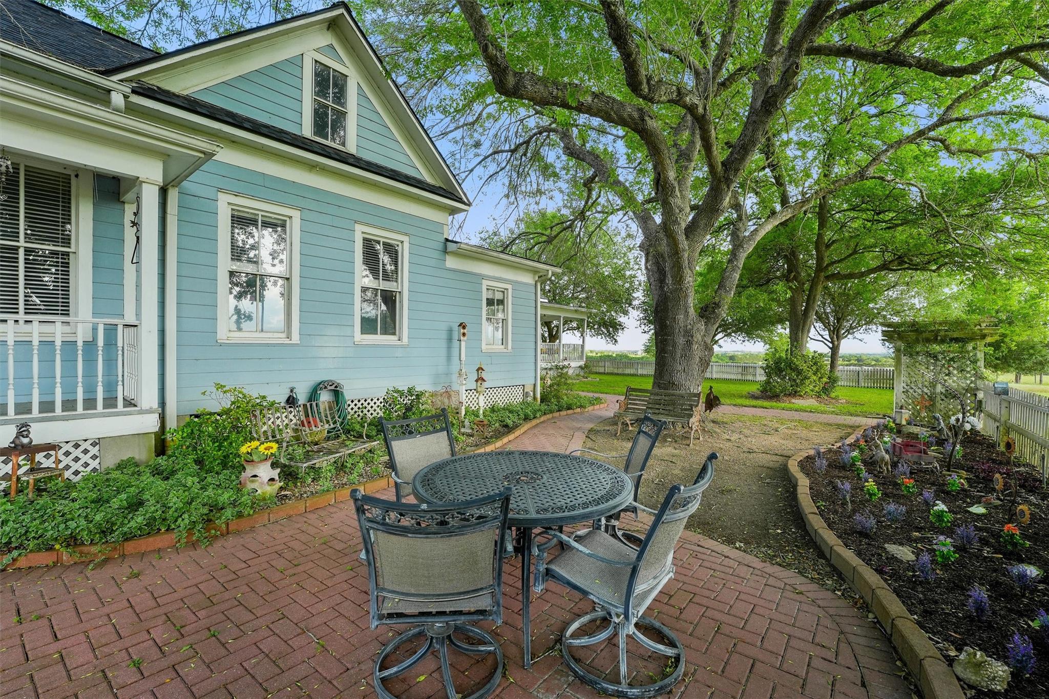 Brenham, Texas, 77833, United States, 3 Bedrooms Bedrooms, ,3 BathroomsBathrooms,Residential,Active,1920281