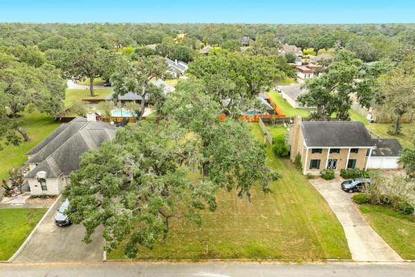 2271 LAKEWOOD DR, WEST COLUMBIA, TX 77486 - Image 1