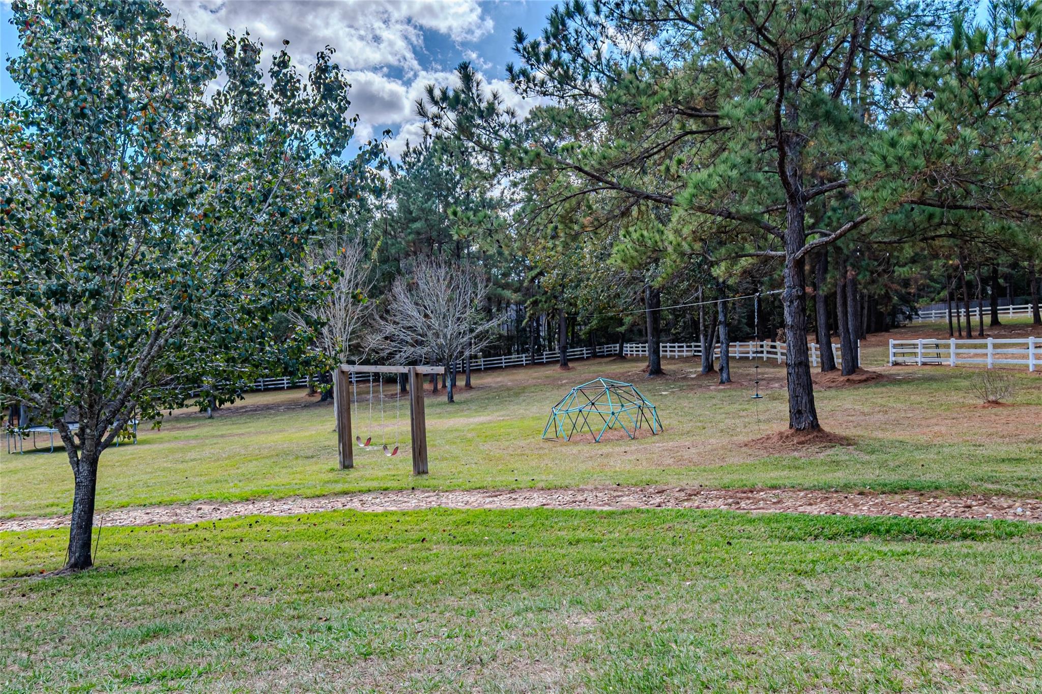 Montgomery, Texas, 77316, United States, 4 Bedrooms Bedrooms, ,7 BathroomsBathrooms,Residential,Active,1993945