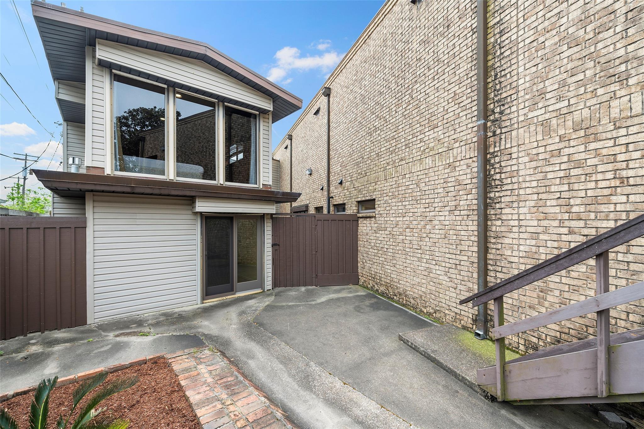 Galveston, Texas, 77550, United States, 4 Bedrooms Bedrooms, ,6 BathroomsBathrooms,Residential,Active,1905067