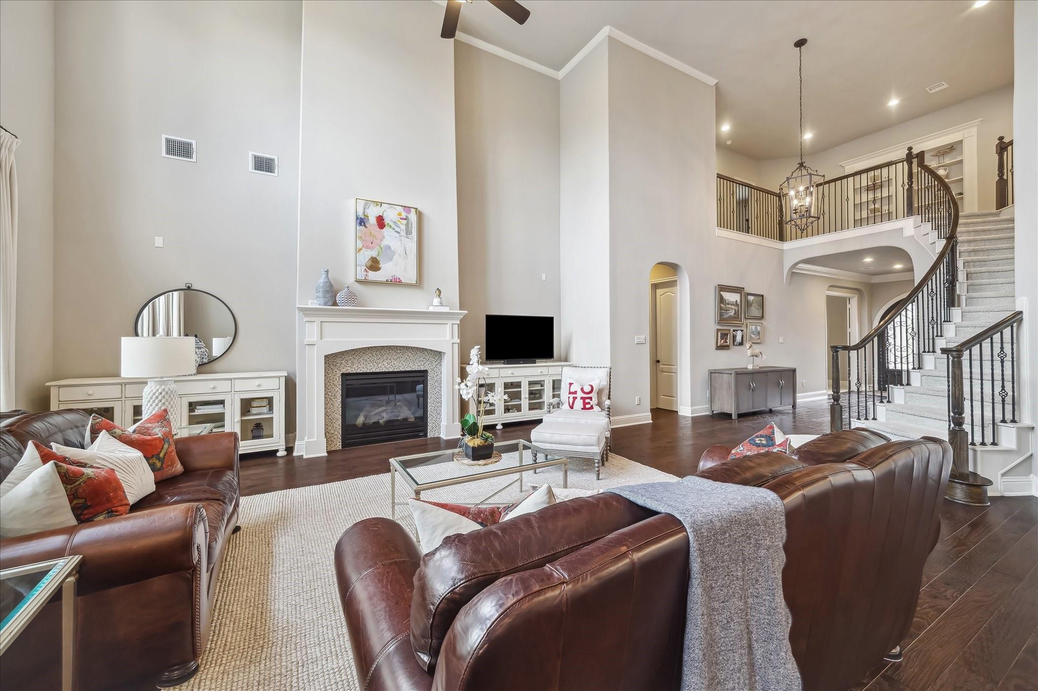 Sugar Land, Texas, 77479, United States, 5 Bedrooms Bedrooms, ,5 BathroomsBathrooms,Residential,Active,1894213