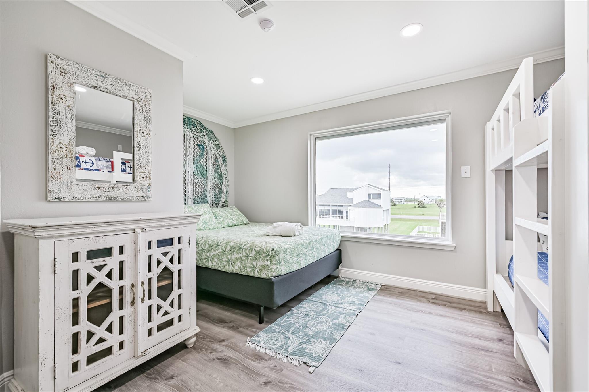 Galveston, Texas, 77554, United States, 6 Bedrooms Bedrooms, ,7 BathroomsBathrooms,Residential,Active,1907960