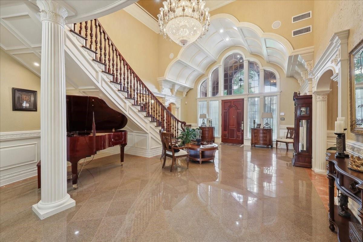 Beaumont, Texas, 77707, United States, 6 Bedrooms Bedrooms, ,10 BathroomsBathrooms,Residential,Active,1862916