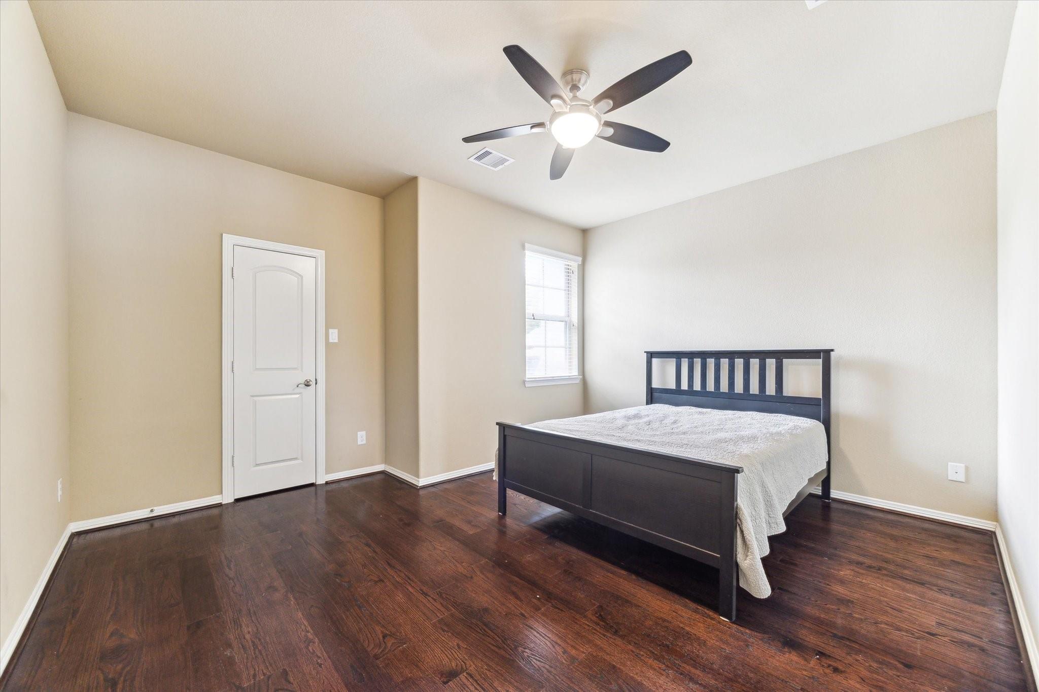 Sugar Land, Texas, 77479, United States, 5 Bedrooms Bedrooms, ,5 BathroomsBathrooms,Residential,Active,1871593