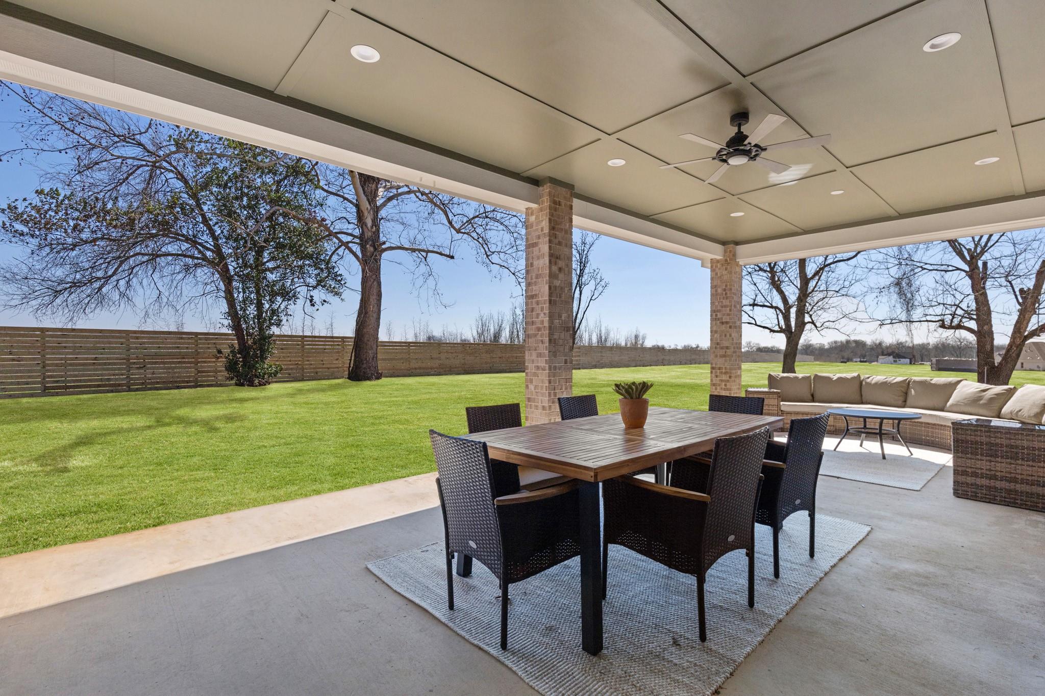 Smithville, Texas, 78957, United States, 4 Bedrooms Bedrooms, ,5 BathroomsBathrooms,Residential,Active,1747371