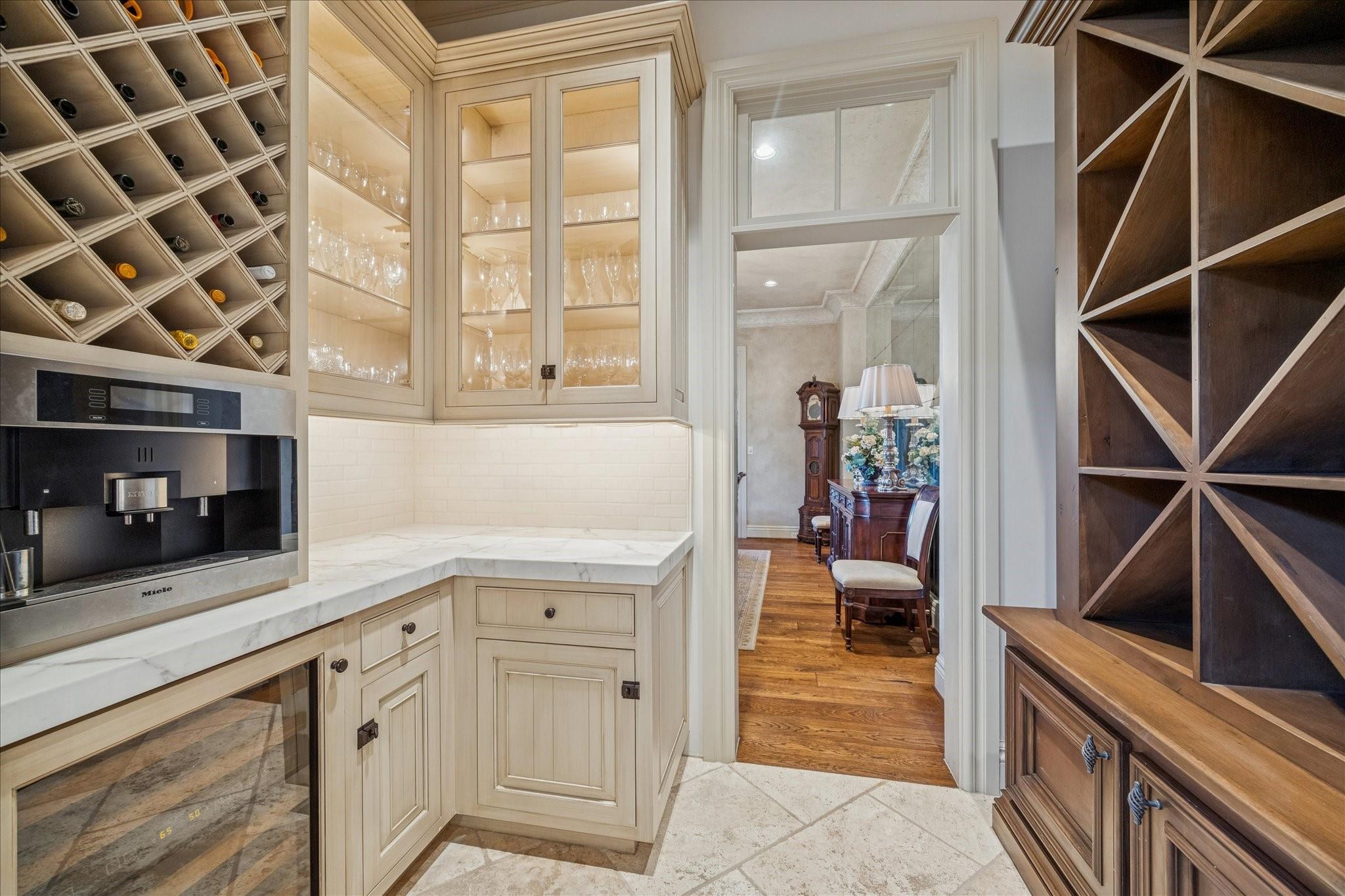 Sugar Land, Texas, 77479, United States, 5 Bedrooms Bedrooms, ,7 BathroomsBathrooms,Residential,Active,1992247