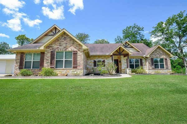 905 SURREY LN, WALLIS, TX 77485 - Image 1