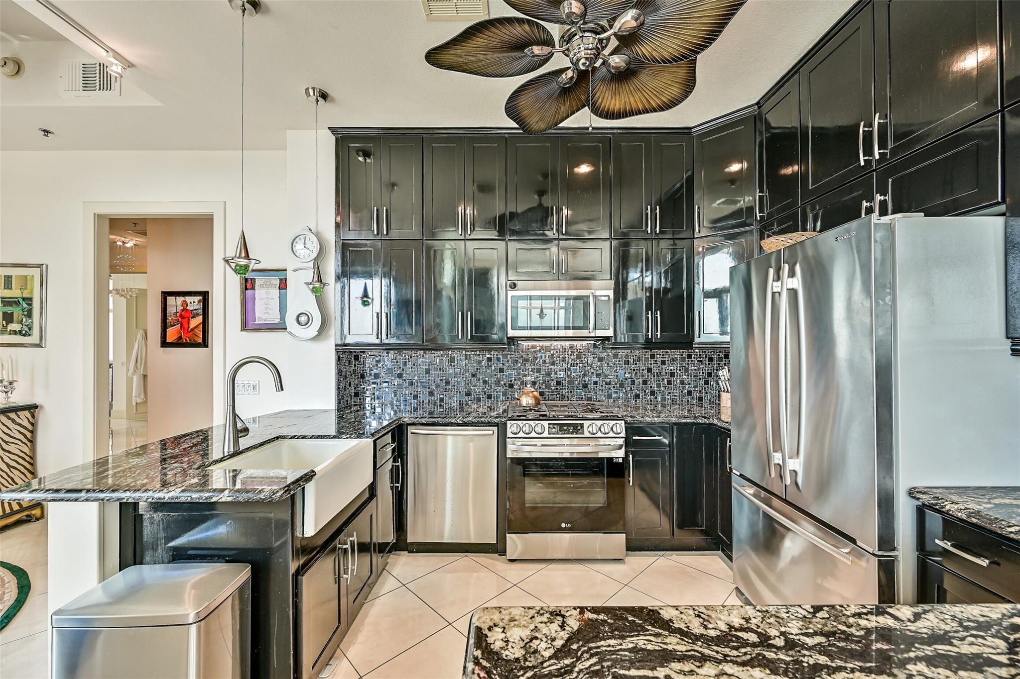 Galveston, Texas, 77550, United States, ,4 BathroomsBathrooms,Residential,Active,1867894