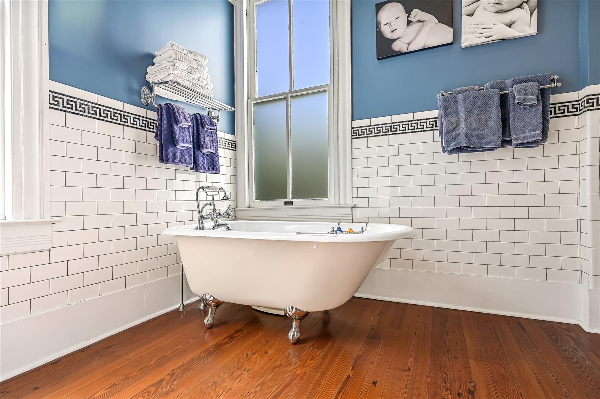 Galveston, Texas, 77550, United States, 6 Bedrooms Bedrooms, ,4 BathroomsBathrooms,Residential,Active,1899876