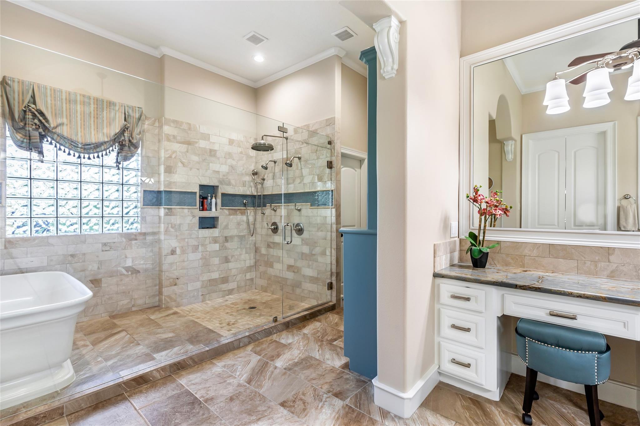 Humble, Texas, 77346, United States, 5 Bedrooms Bedrooms, ,6 BathroomsBathrooms,Residential,Active,1970948