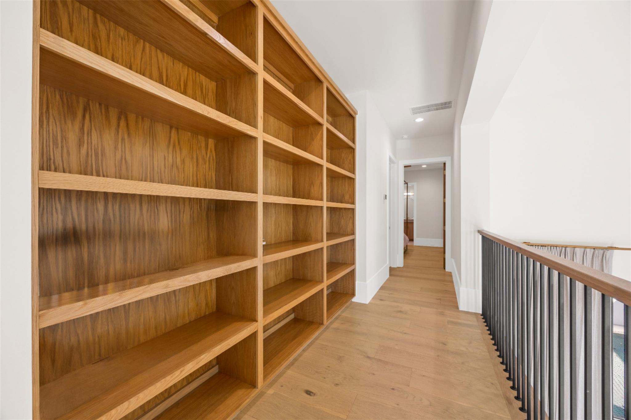 Montgomery, Texas, 77316, United States, 6 Bedrooms Bedrooms, ,7 BathroomsBathrooms,Residential,Active,2012208