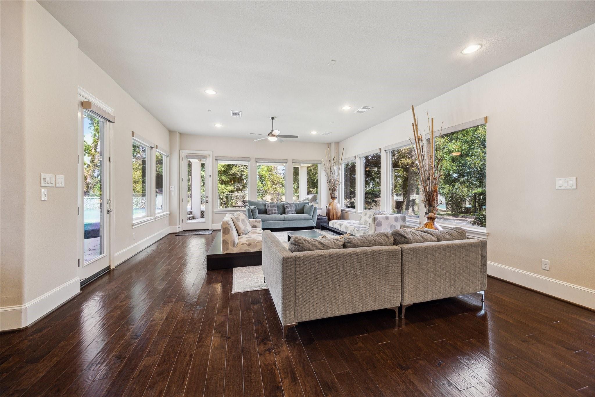 Sugar Land, Texas, 77479, United States, 5 Bedrooms Bedrooms, ,6 BathroomsBathrooms,Residential,Active,2015429