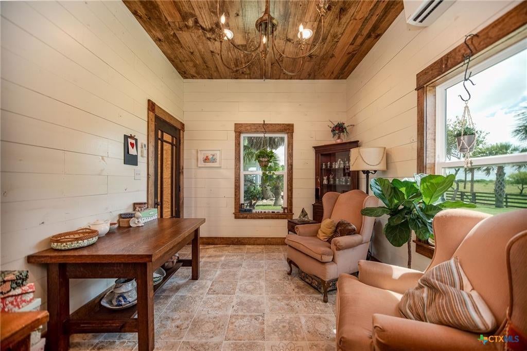 Port Lavaca, Texas, 77979, United States, 3 Bedrooms Bedrooms, ,3 BathroomsBathrooms,Residential,Active,1871222