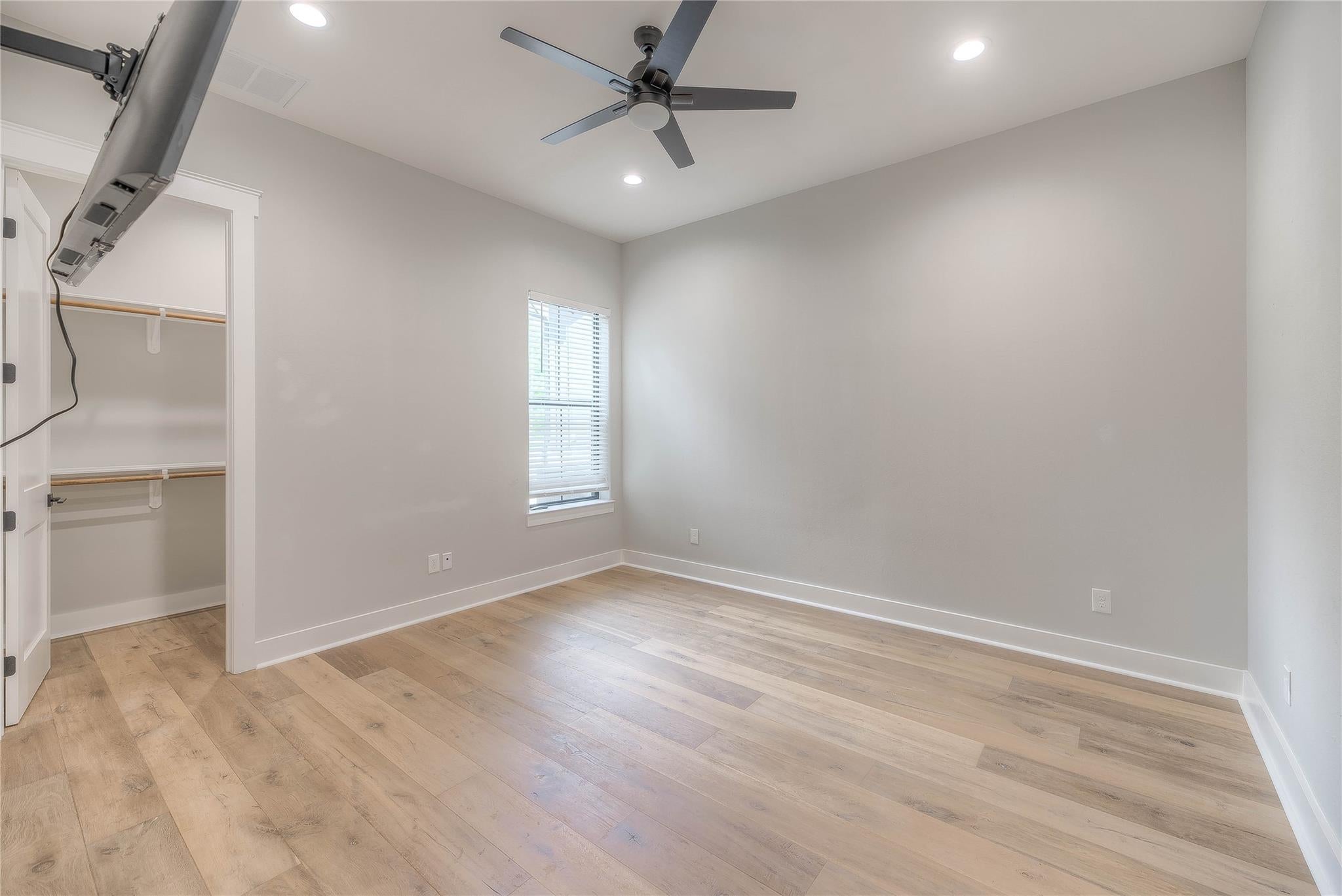 Livingston, Texas, 77351, United States, 5 Bedrooms Bedrooms, ,6 BathroomsBathrooms,Residential,Active,1905360