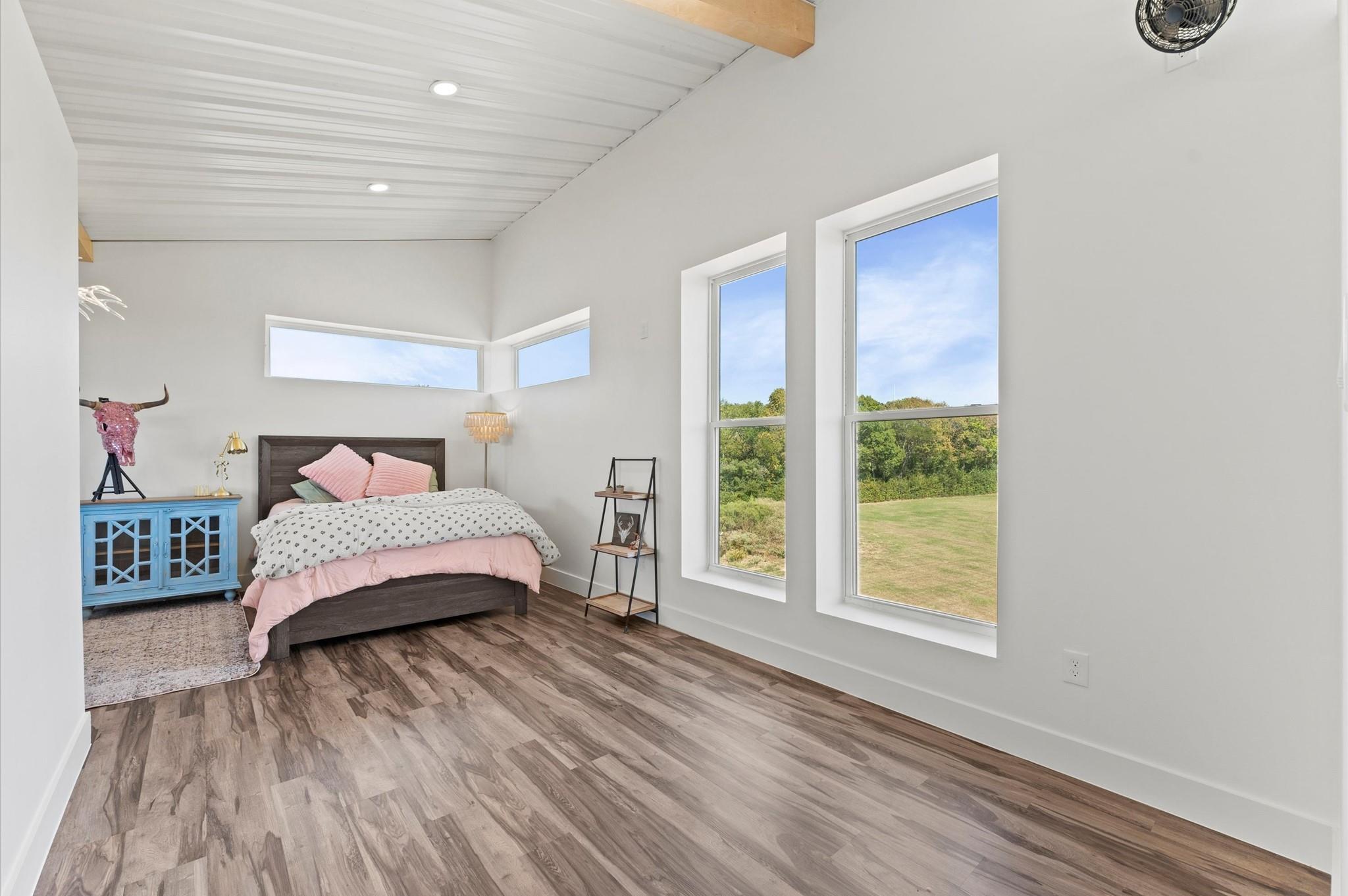 Montgomery, Texas, 77316, United States, 5 Bedrooms Bedrooms, ,7 BathroomsBathrooms,Residential,Active,1963409