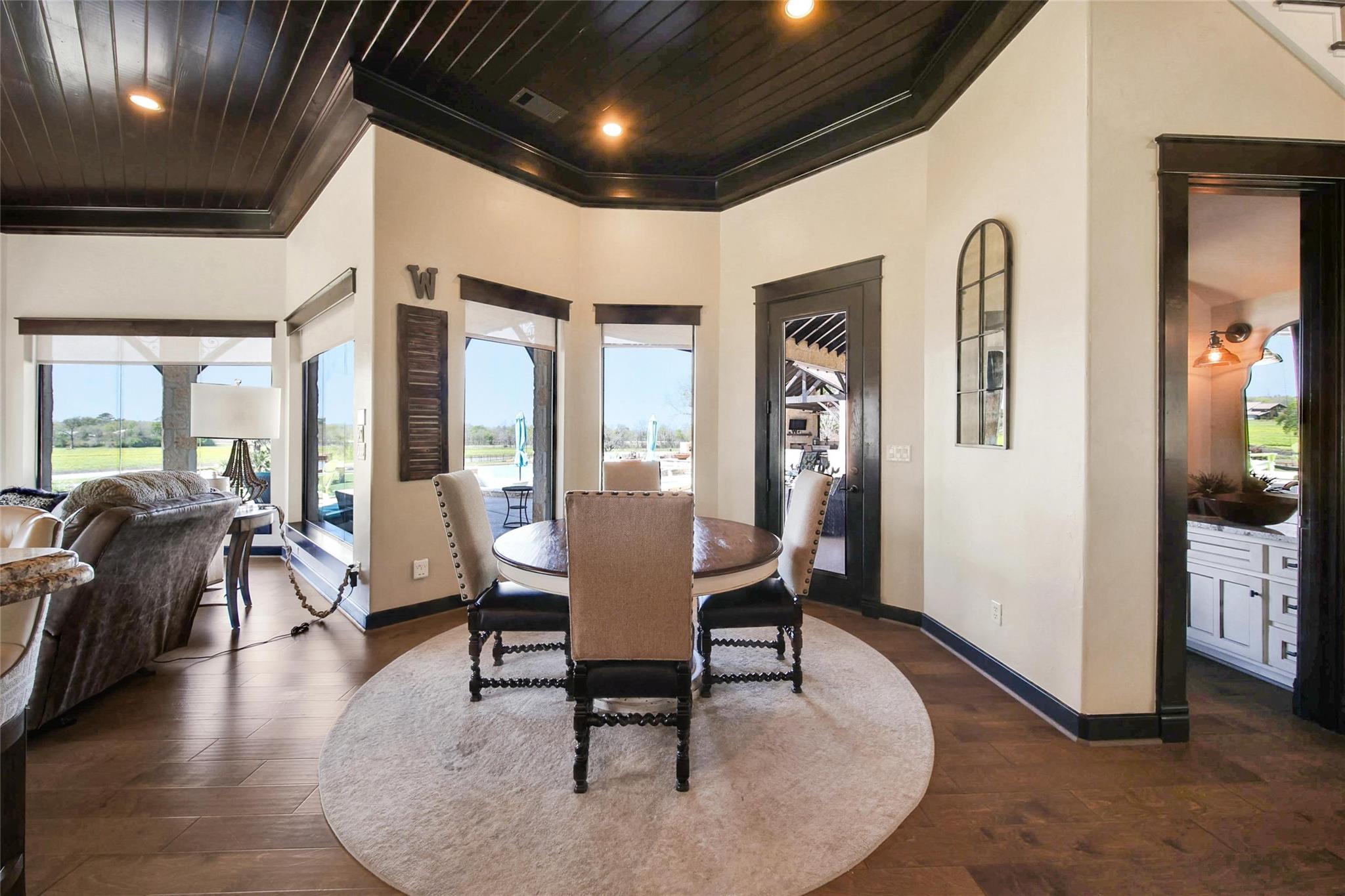 Montgomery, Texas, 77316, United States, 6 Bedrooms Bedrooms, ,6 BathroomsBathrooms,Residential,Active,2008918