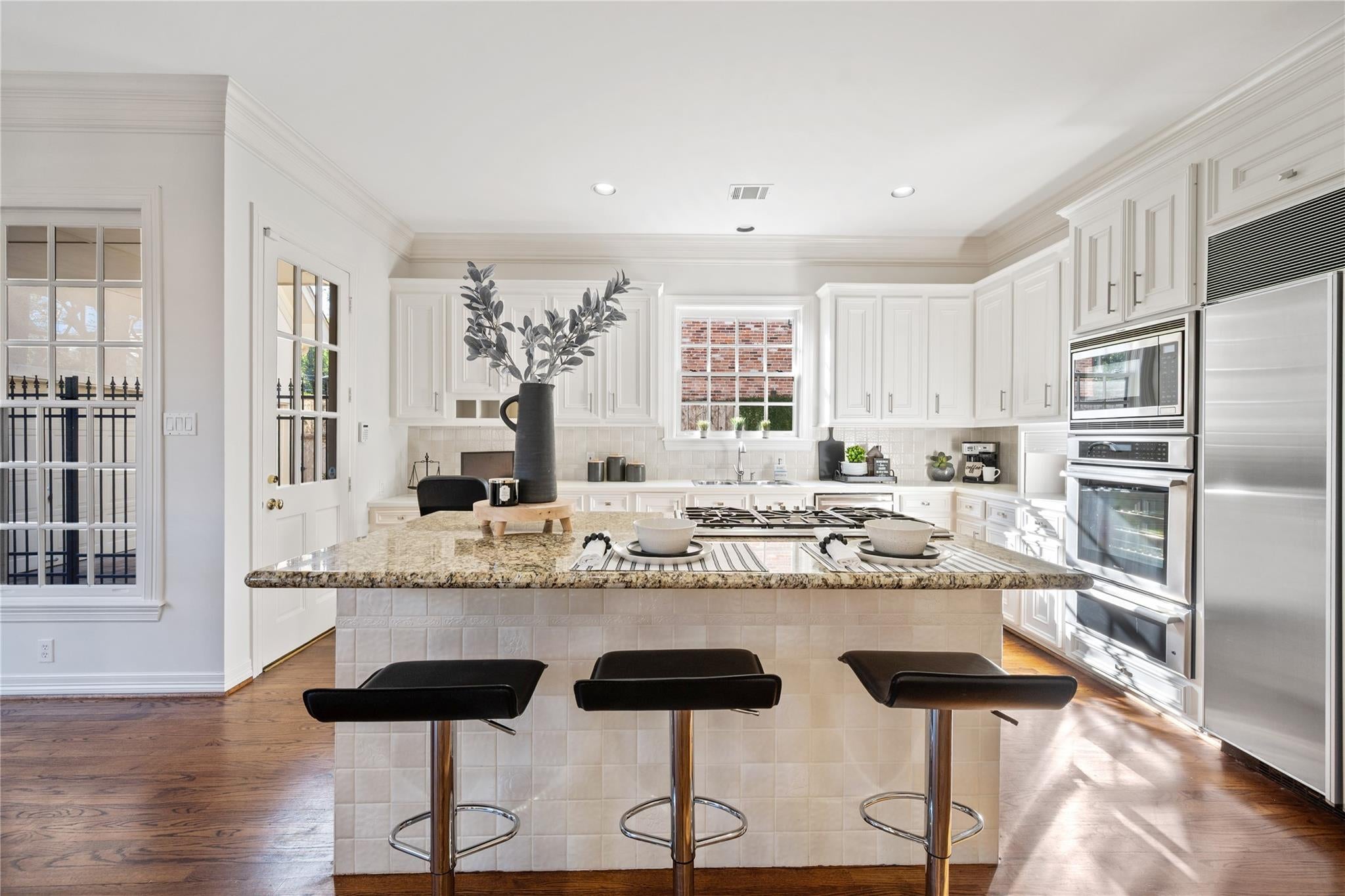 Houston, Texas, 77027, United States, 4 Bedrooms Bedrooms, ,5 BathroomsBathrooms,Residential,Active,1973647