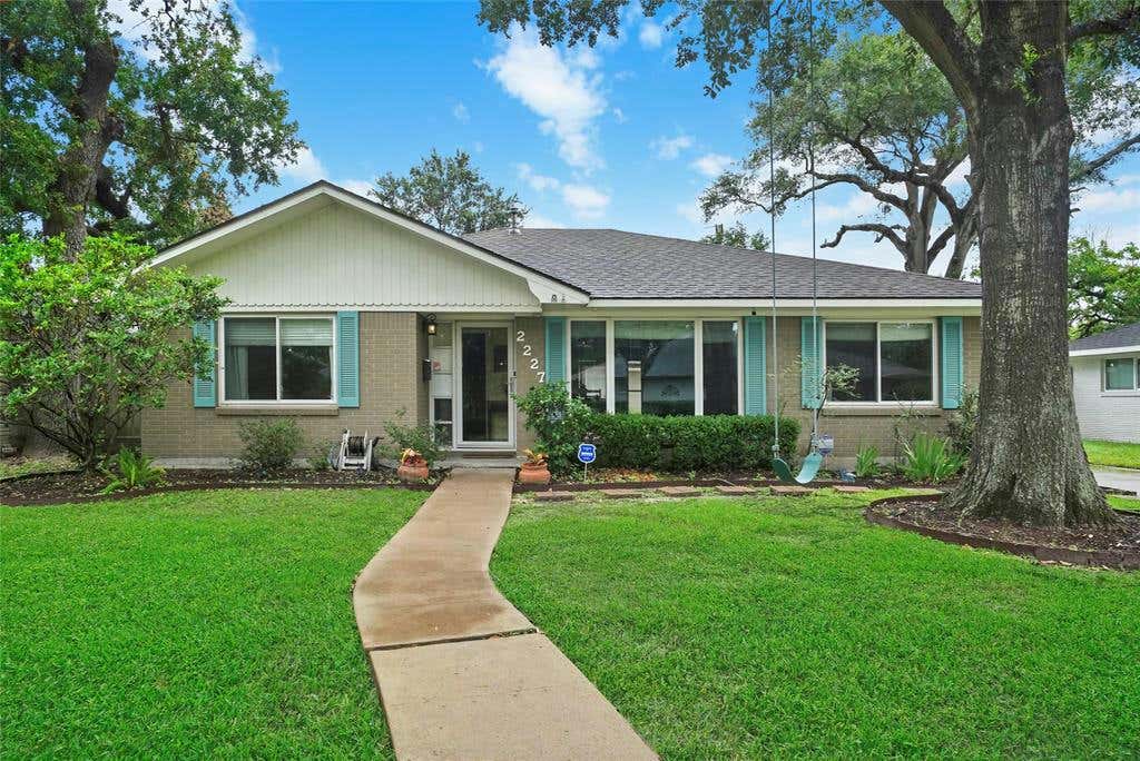 2227 LATEXO DR, HOUSTON, TX 77018, photo 1 of 29