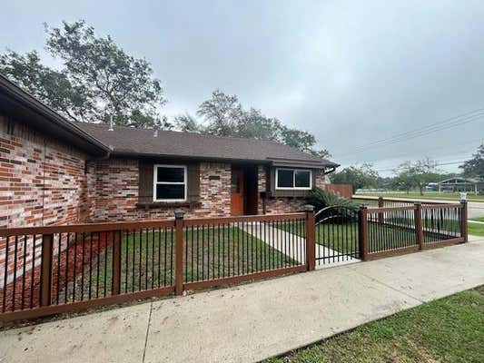 1700 ASPEN LN, SEABROOK, TX 77586 - Image 1