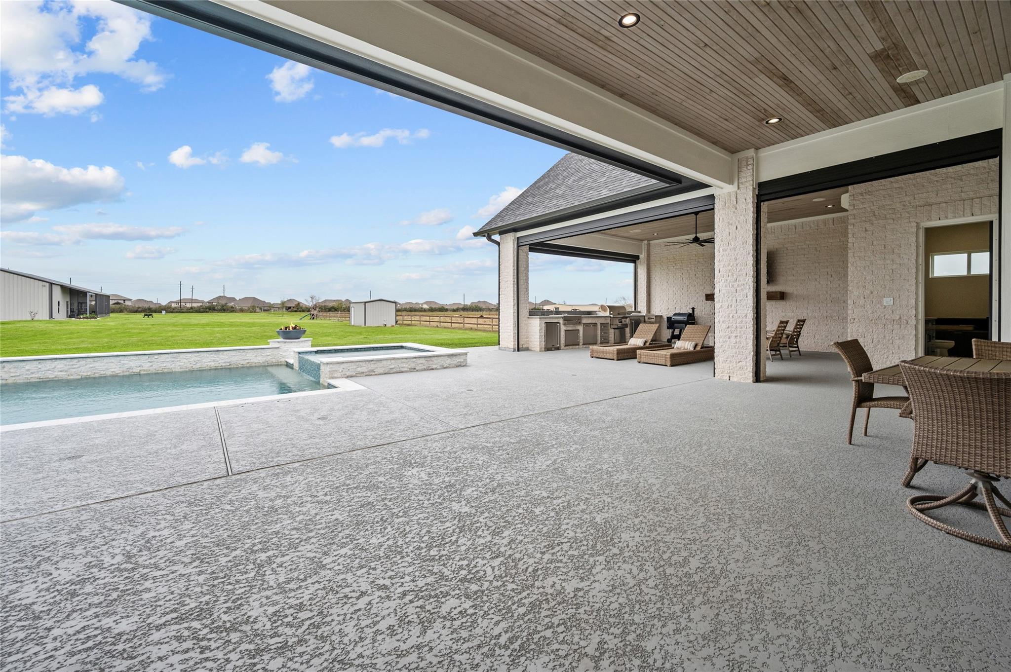 Baytown, Texas, 77523, United States, 4 Bedrooms Bedrooms, ,6 BathroomsBathrooms,Residential,Active,1886832