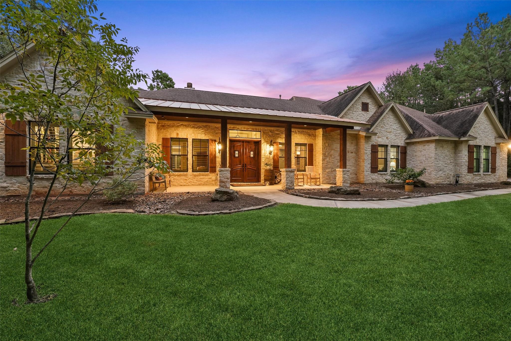 Montgomery, Texas, 77316, United States, 4 Bedrooms Bedrooms, ,3 BathroomsBathrooms,Residential,Active,1953985