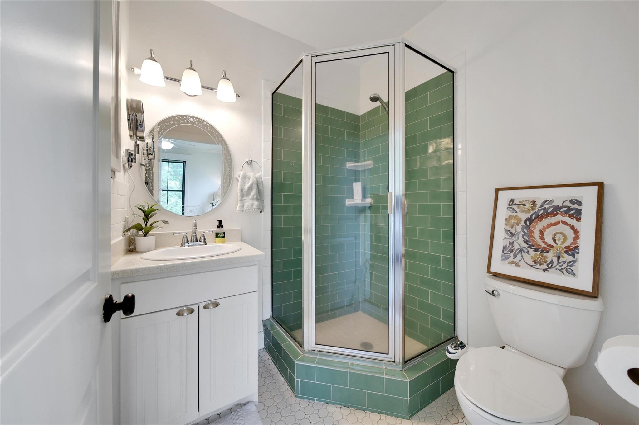 Montgomery, Texas, 77316, United States, 6 Bedrooms Bedrooms, ,8 BathroomsBathrooms,Residential,Active,1970955