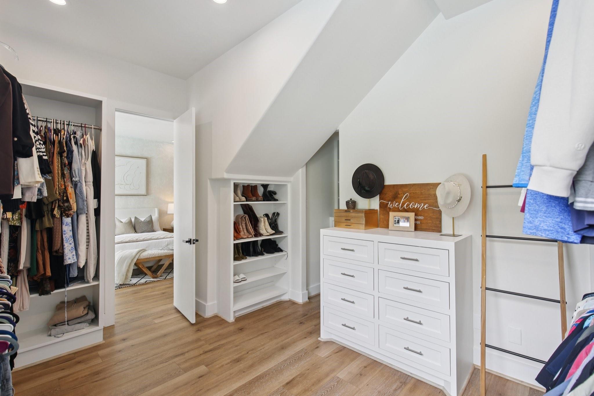 Houston, Texas, 77079, United States, 5 Bedrooms Bedrooms, ,6 BathroomsBathrooms,Residential,Active,1960174