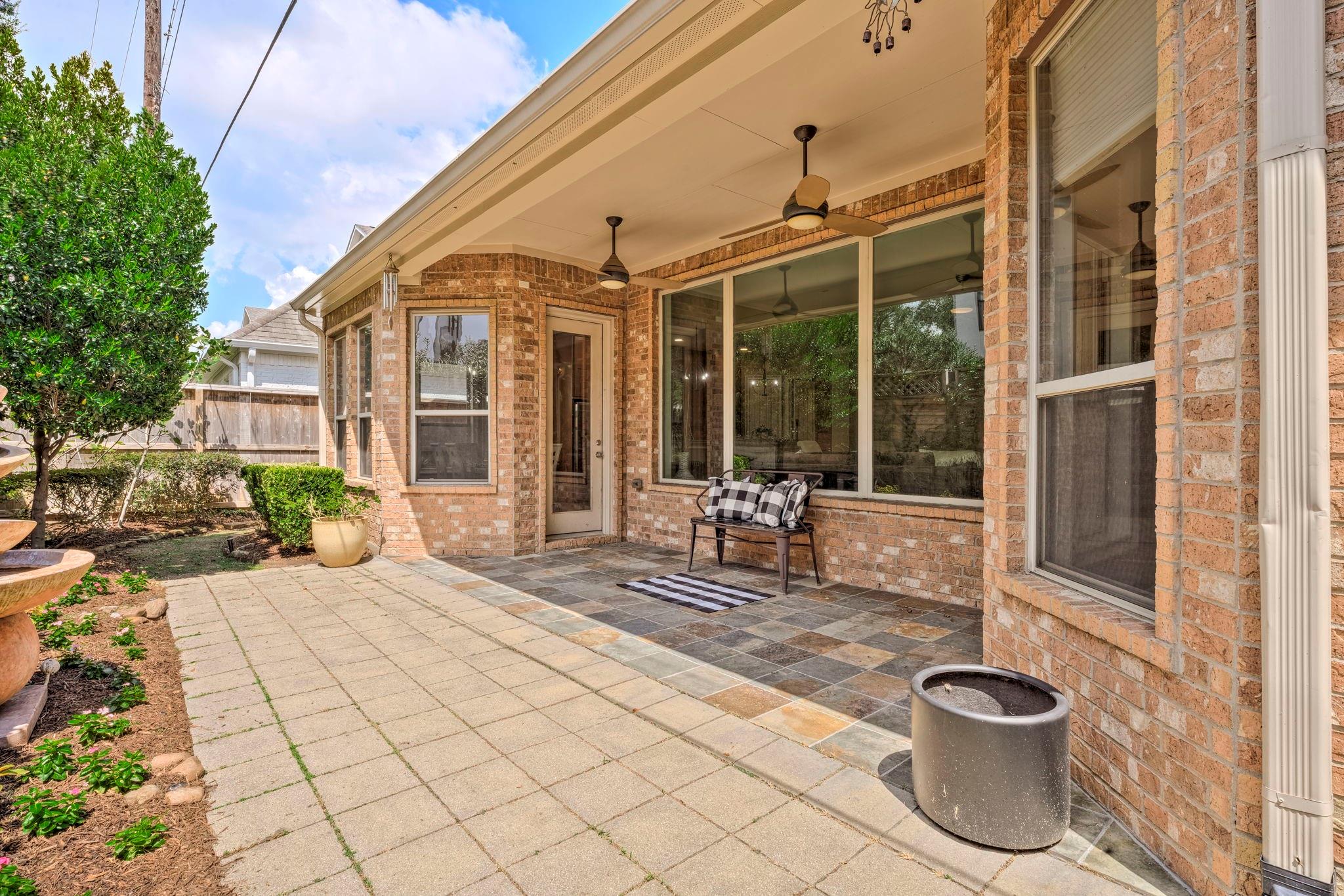 Houston, Texas, 77055, United States, 4 Bedrooms Bedrooms, ,4 BathroomsBathrooms,Residential,Active,1914629