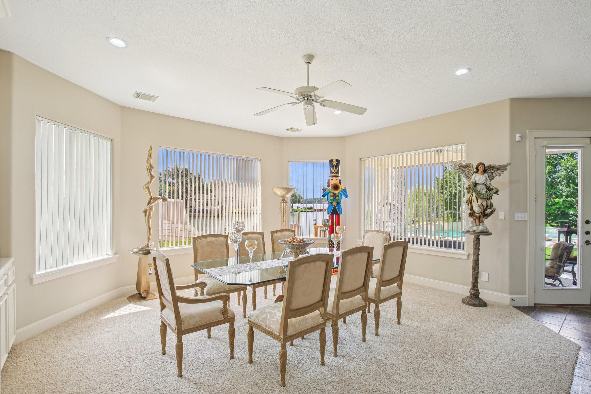 Montgomery, Texas, 77356, United States, 4 Bedrooms Bedrooms, ,5 BathroomsBathrooms,Residential,Active,1894542