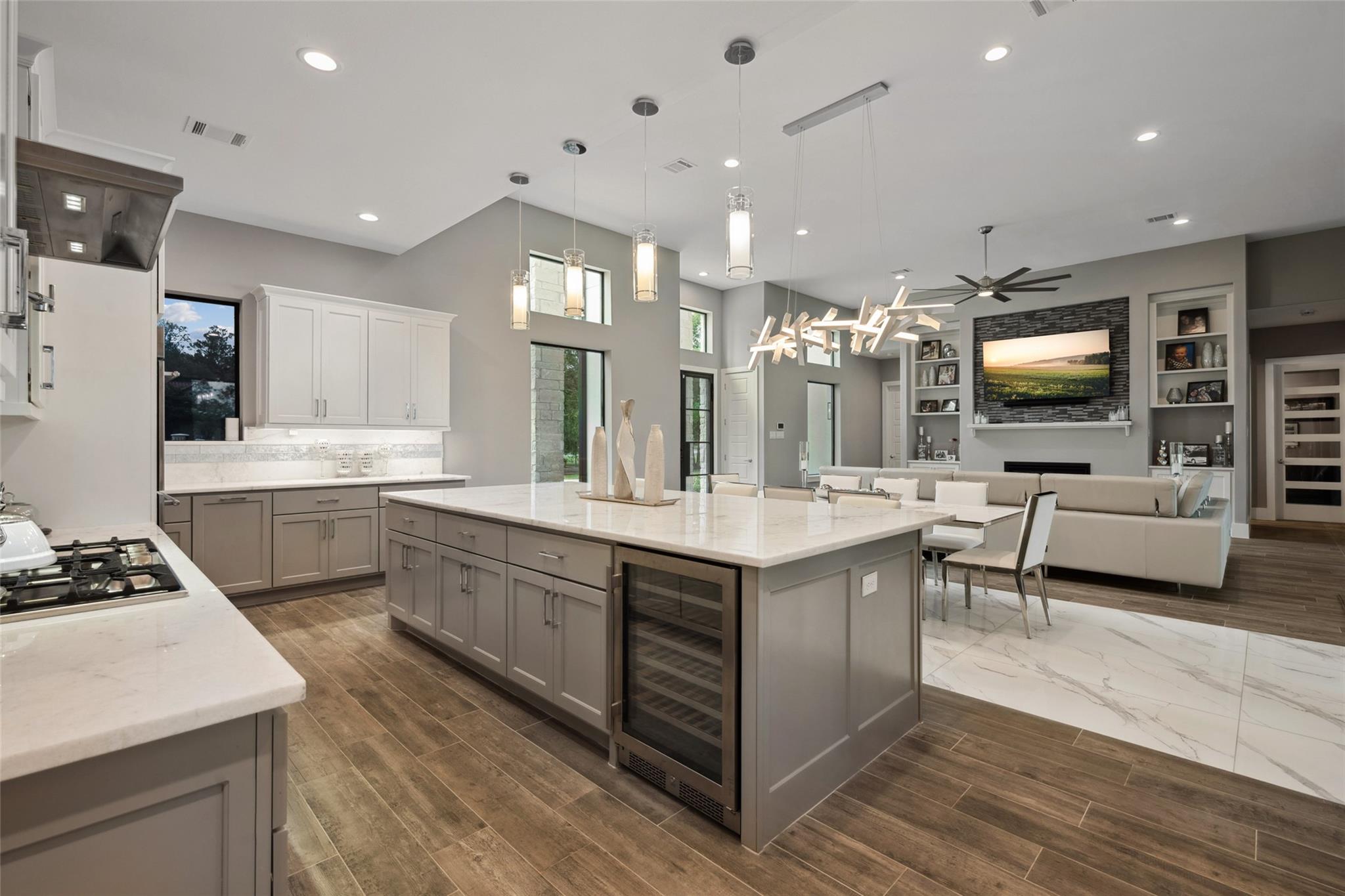 Spring, Texas, 77386, United States, 4 Bedrooms Bedrooms, ,5 BathroomsBathrooms,Residential,Active,1964247