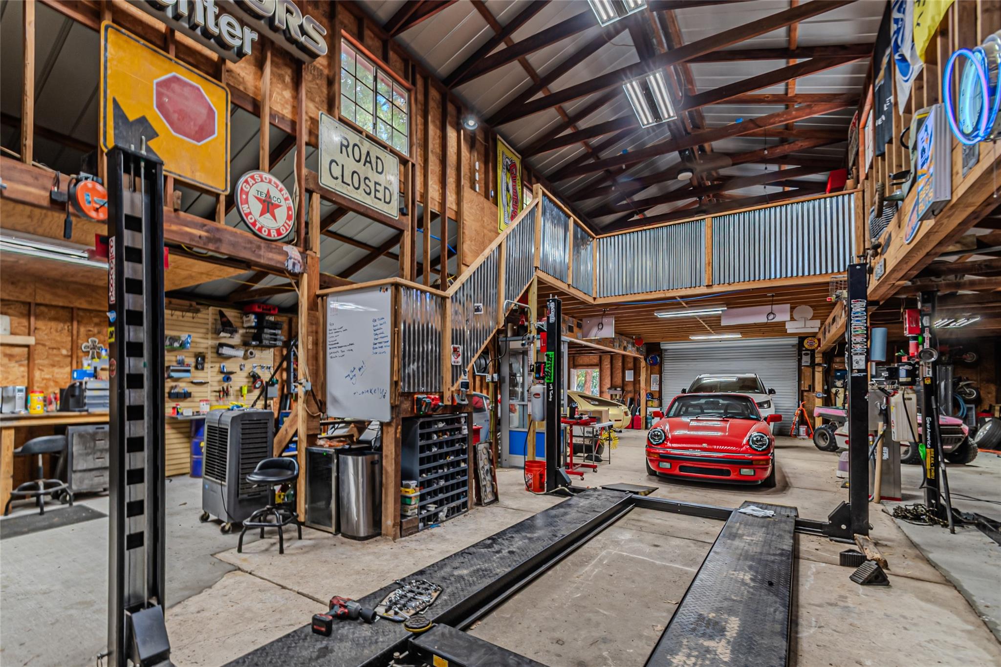 Montgomery, Texas, 77316, United States, 4 Bedrooms Bedrooms, ,7 BathroomsBathrooms,Residential,Active,1993945