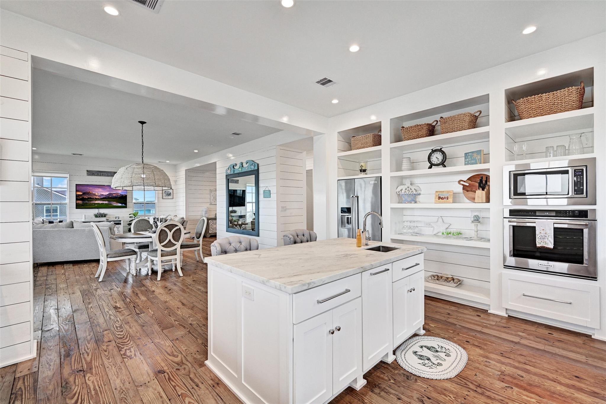 Galveston, Texas, 77554, United States, 3 Bedrooms Bedrooms, ,3 BathroomsBathrooms,Residential,Active,1880201