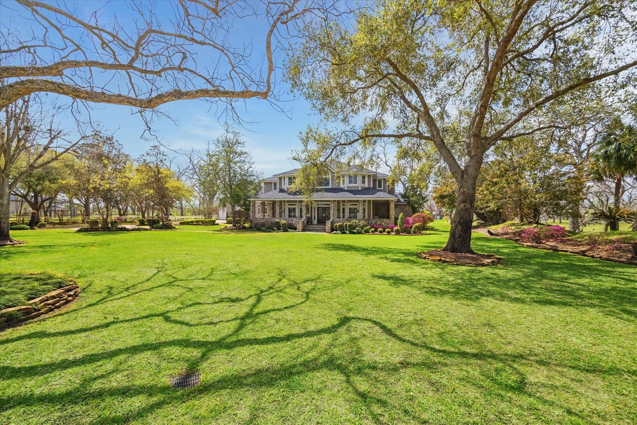 Sugar Land, Texas, 77479, United States, 4 Bedrooms Bedrooms, ,4 BathroomsBathrooms,Residential,Active,1914847