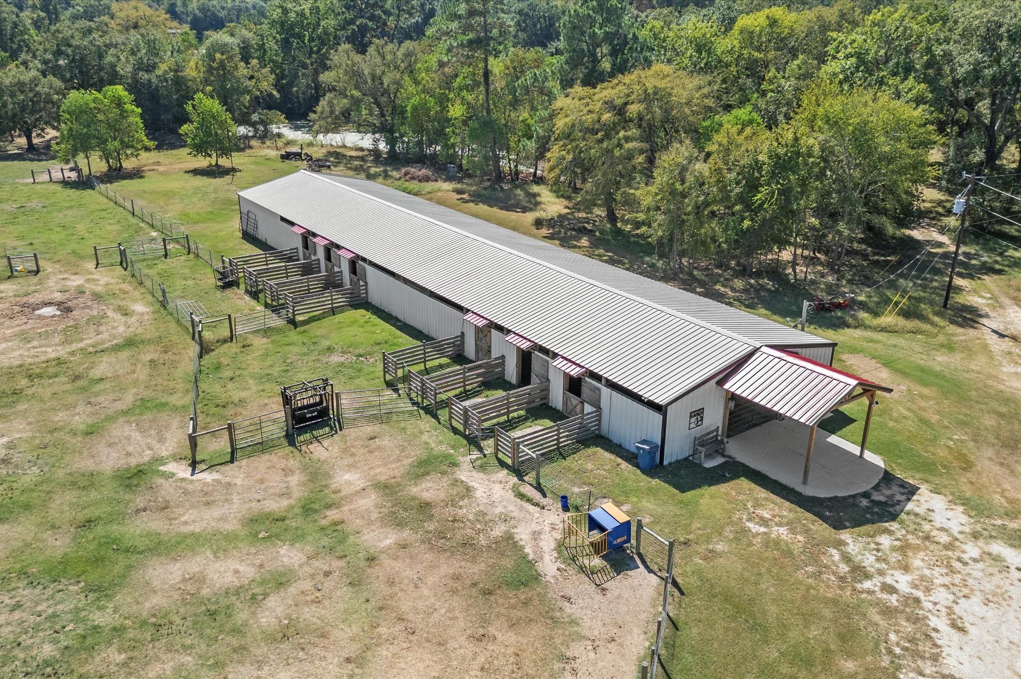 Montgomery, Texas, 77316, United States, 5 Bedrooms Bedrooms, ,7 BathroomsBathrooms,Residential,Active,1963409