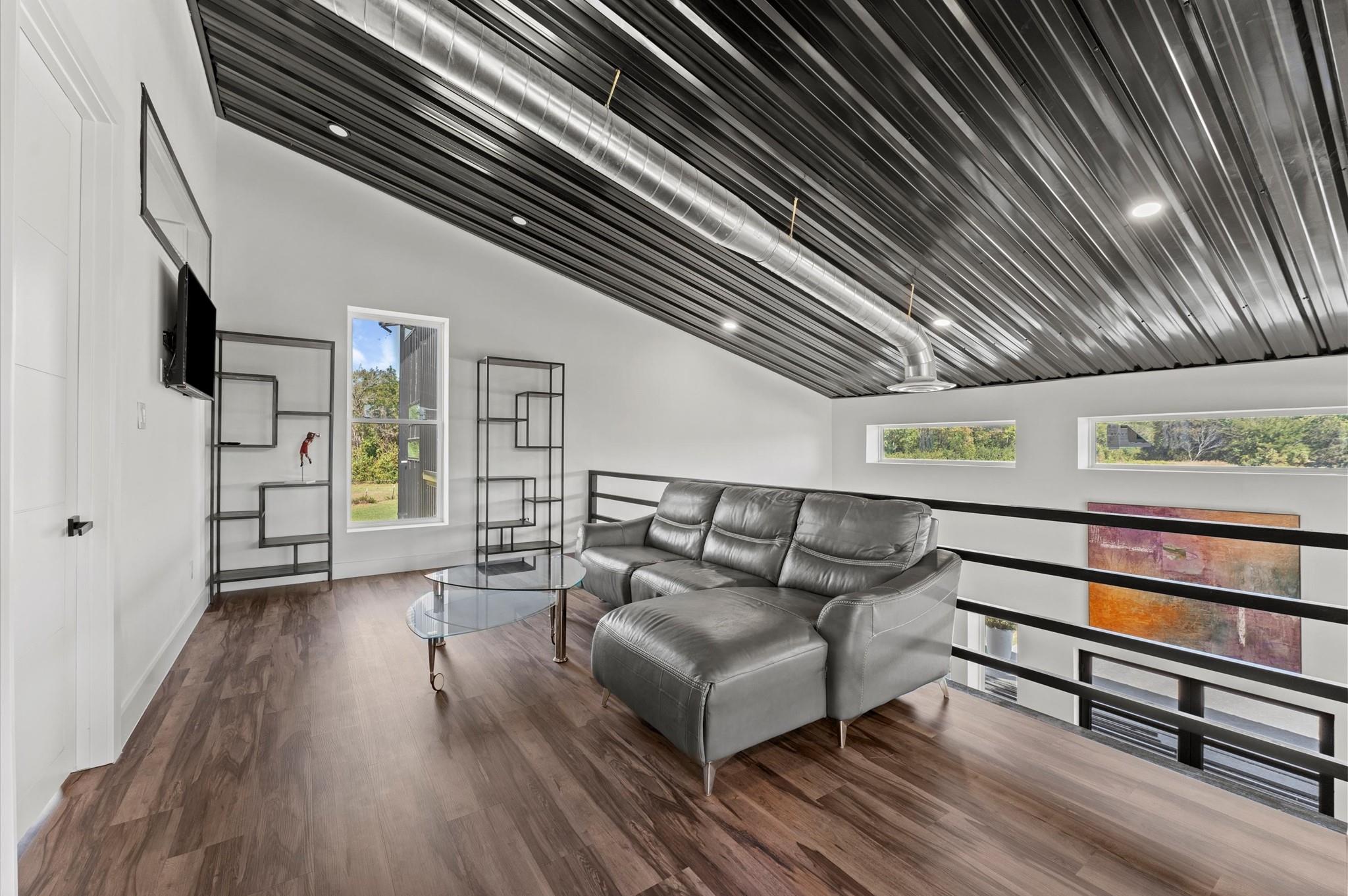 Montgomery, Texas, 77316, United States, 5 Bedrooms Bedrooms, ,7 BathroomsBathrooms,Residential,Active,1963409